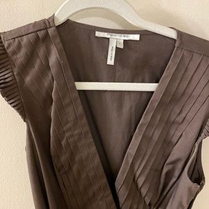 Side zip dress with cool sleeves and bottom.